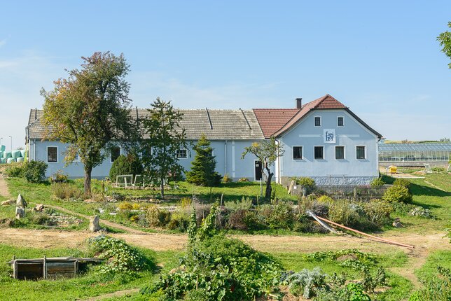 Gesamtansicht des Bio-Bauernhof Frei-Hof samt Permakulturgarten | © SONNENTOR