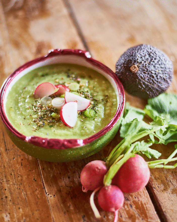 Gurken-Avocado Suppe mit Radieschen - SONNENTOR.com