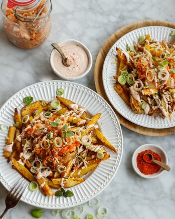 Kimchi loaded Fries - SONNENTOR.com